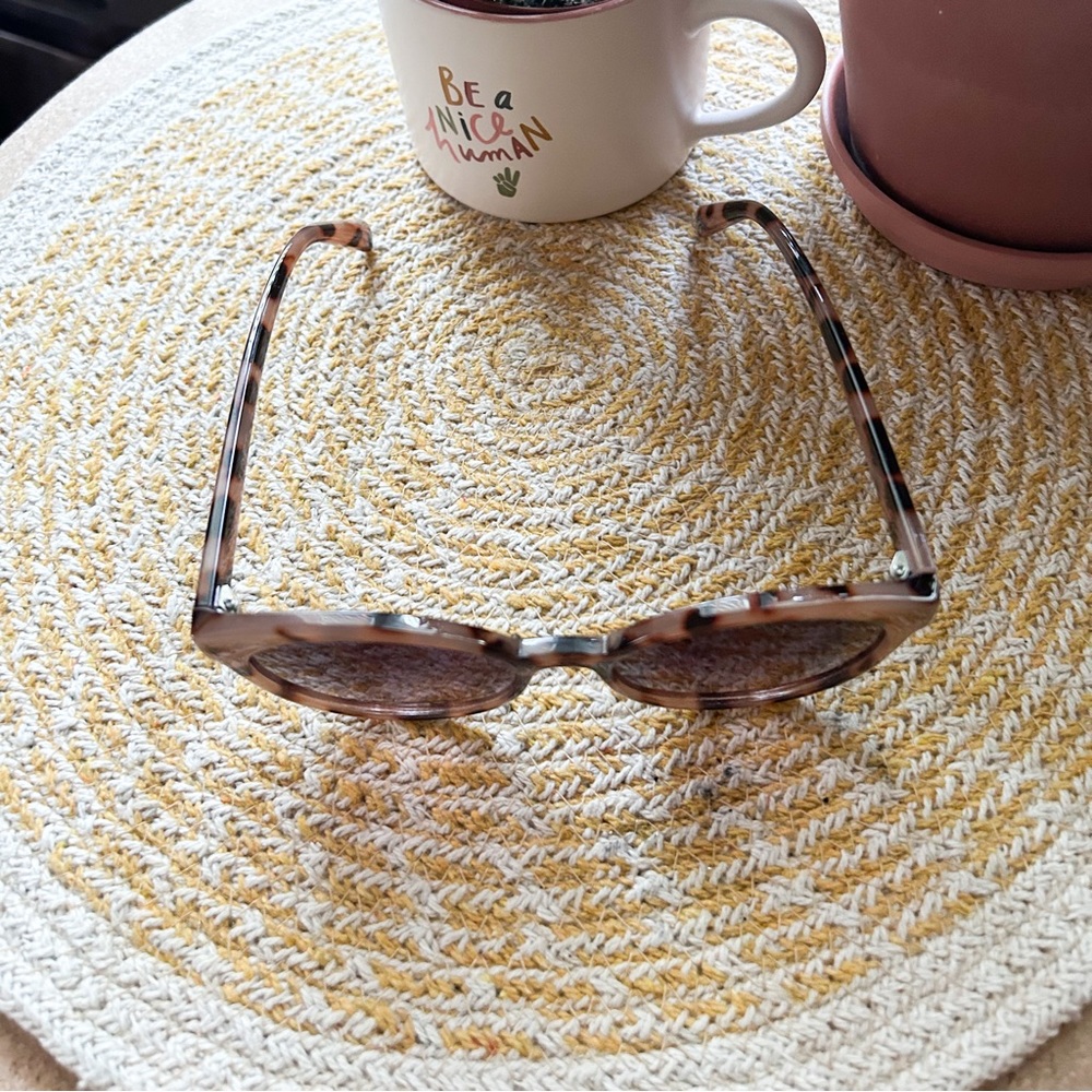 LOFT Tortoise Shell Sunglasses - Picture 4 of 4